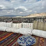 בית אירוח Bedrock Cave (adults Only) *