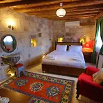 Bedrock Cave (adults Only) Pansiyon *