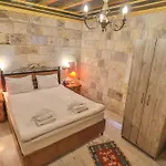 Bedrock Cave (adults Only) Pansiyon