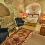 Bedrock Cave (adults Only) בית אירוח גורמה