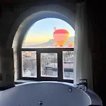 Pansiyon Bedrock Cave (adults Only) Göreme