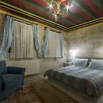 Bedrock Cave (adults Only) Pansiyon *