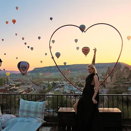 Bedrock Cave (adults Only) Göreme