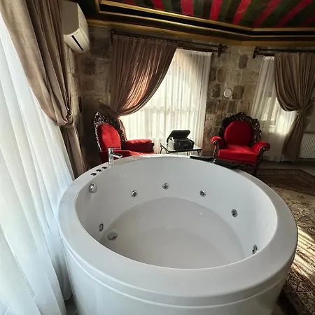 Bedrock Cave (adults Only) Гореме