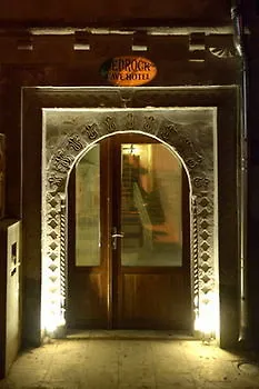 Bedrock Cave (adults Only) Гореме