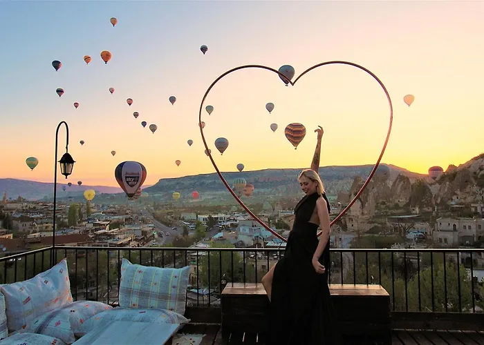 Bedrock Cave (adults Only) Göreme