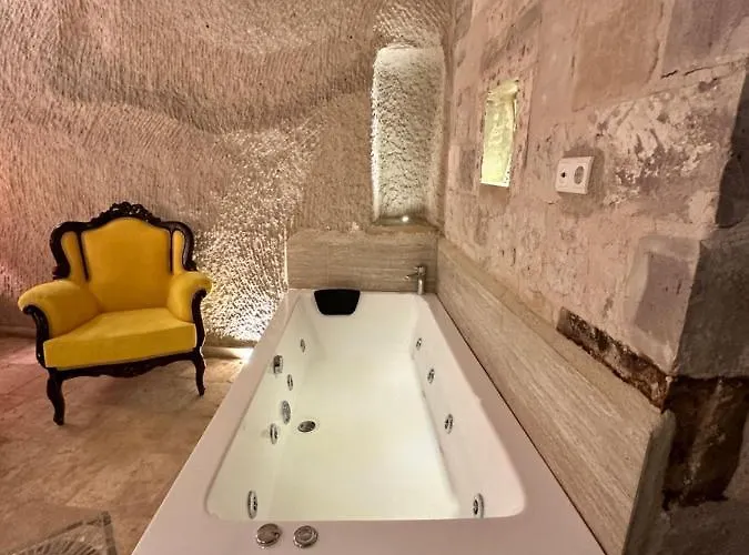 Homestay Bedrock Cave (adults Only)