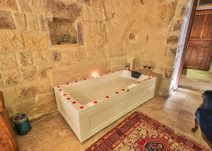 Bedrock Cave (adults Only) * Göreme