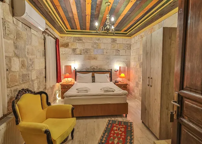 Bedrock Cave (adults Only) Göreme