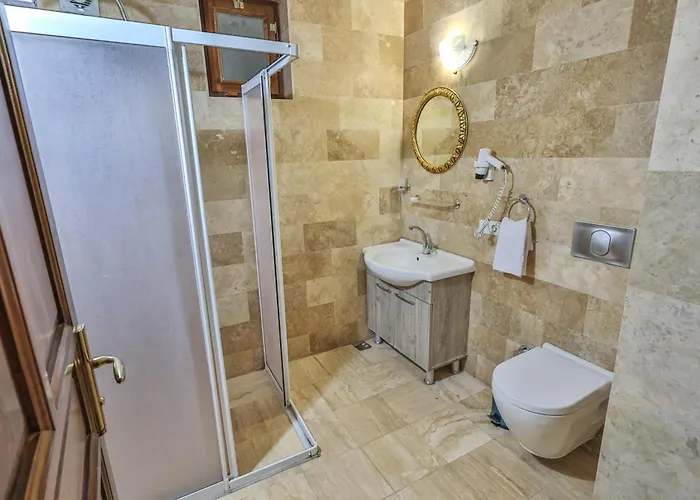 Bedrock Cave (adults Only) Homestay *