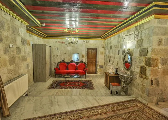 Bedrock Cave (adults Only) Homestay